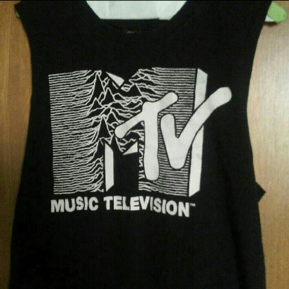 Tops - Joy Division MTV tank tank